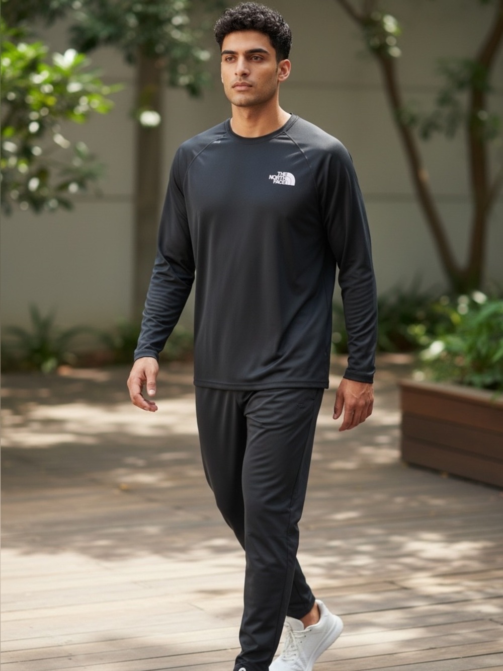 The North Face FlashDry™ 24/7
Long-Sleeve T-Shirt Black Sz L